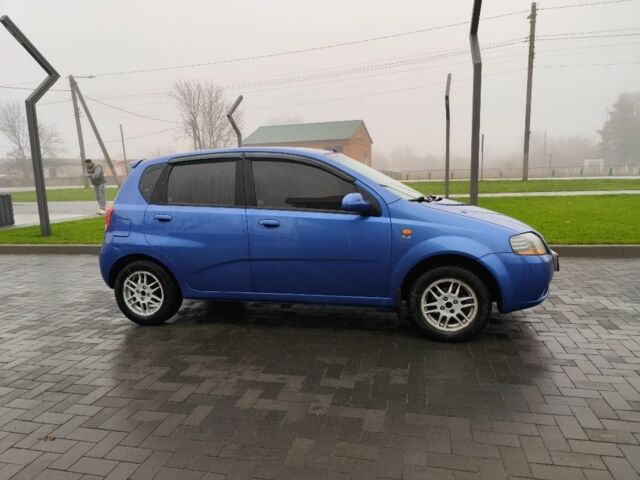 Синій Шевроле Калос, об'ємом двигуна 1.4 л та пробігом 300 тис. км за 3250 $, фото 3 на Automoto.ua