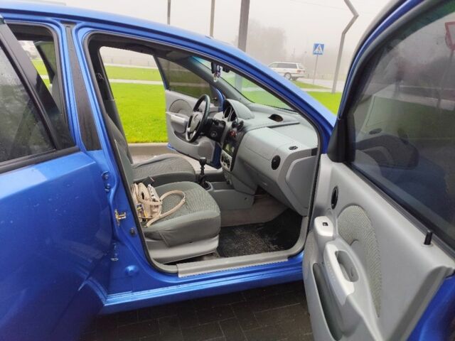 Синій Шевроле Калос, об'ємом двигуна 1.4 л та пробігом 300 тис. км за 3250 $, фото 18 на Automoto.ua