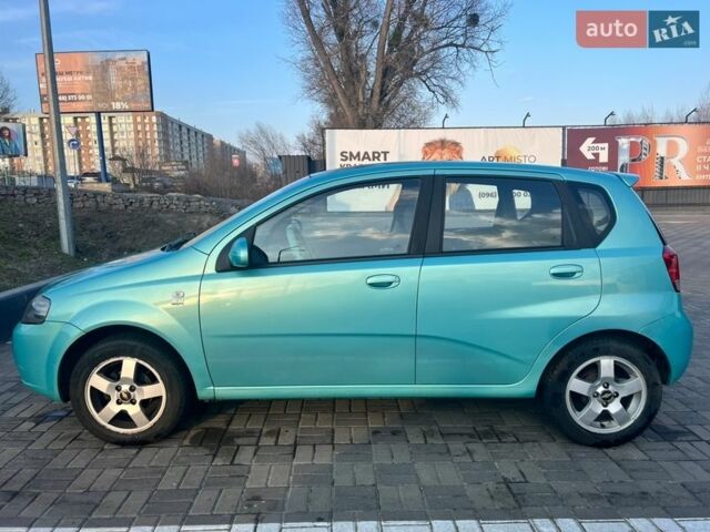 Синій Шевроле Калос, об'ємом двигуна 1.4 л та пробігом 140 тис. км за 4500 $, фото 4 на Automoto.ua