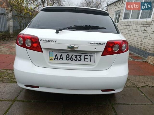 Білий Шевроле Лачетті, об'ємом двигуна 1.8 л та пробігом 173 тис. км за 4500 $, фото 2 на Automoto.ua