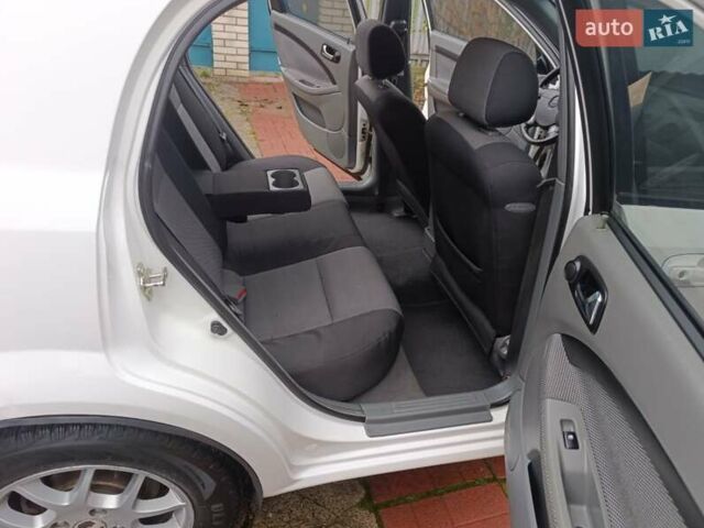 Білий Шевроле Лачетті, об'ємом двигуна 1.8 л та пробігом 173 тис. км за 4500 $, фото 4 на Automoto.ua