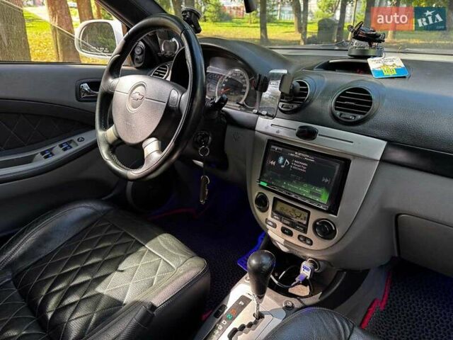 Білий Шевроле Лачетті, об'ємом двигуна 1.8 л та пробігом 112 тис. км за 5290 $, фото 26 на Automoto.ua