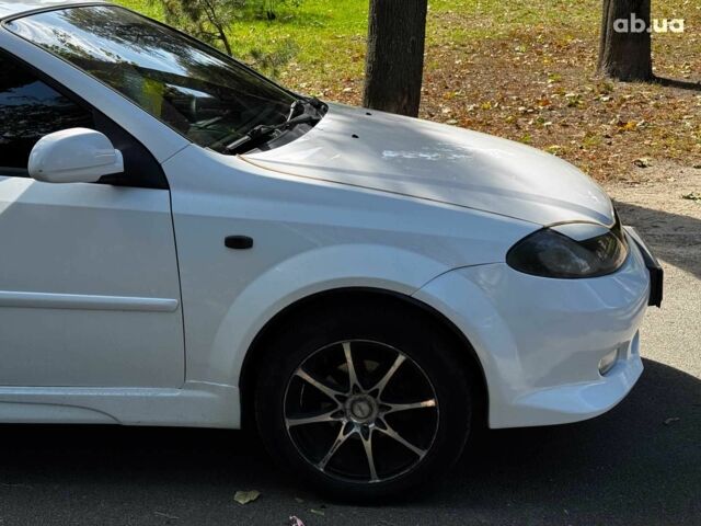 Білий Шевроле Лачетті, об'ємом двигуна 1.8 л та пробігом 112 тис. км за 5290 $, фото 4 на Automoto.ua