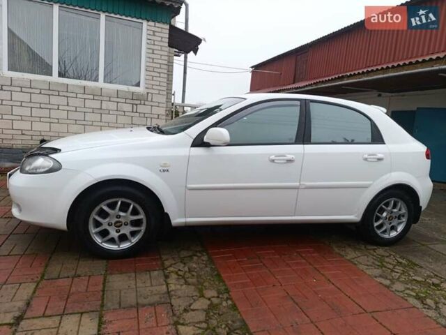 Білий Шевроле Лачетті, об'ємом двигуна 1.8 л та пробігом 173 тис. км за 4500 $, фото 17 на Automoto.ua