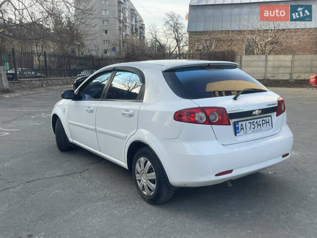 Білий Шевроле Лачетті, об'ємом двигуна 1.6 л та пробігом 160 тис. км за 3400 $, фото 3 на Automoto.ua