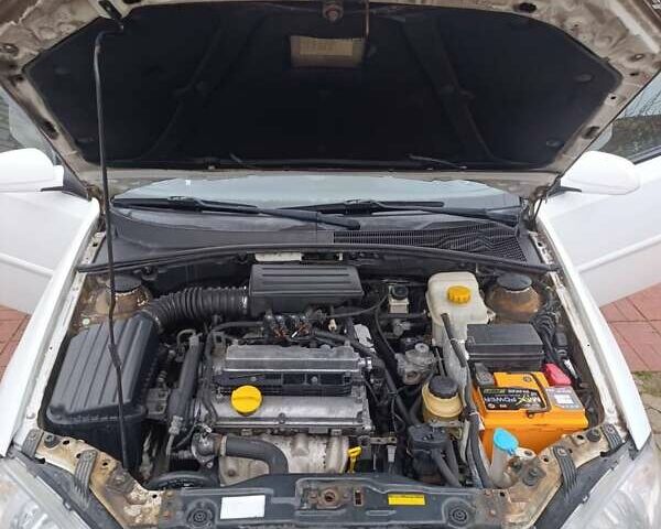 Білий Шевроле Лачетті, об'ємом двигуна 1.8 л та пробігом 173 тис. км за 4500 $, фото 10 на Automoto.ua