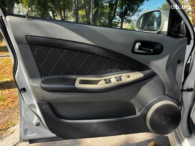 Білий Шевроле Лачетті, об'ємом двигуна 1.8 л та пробігом 112 тис. км за 5290 $, фото 9 на Automoto.ua