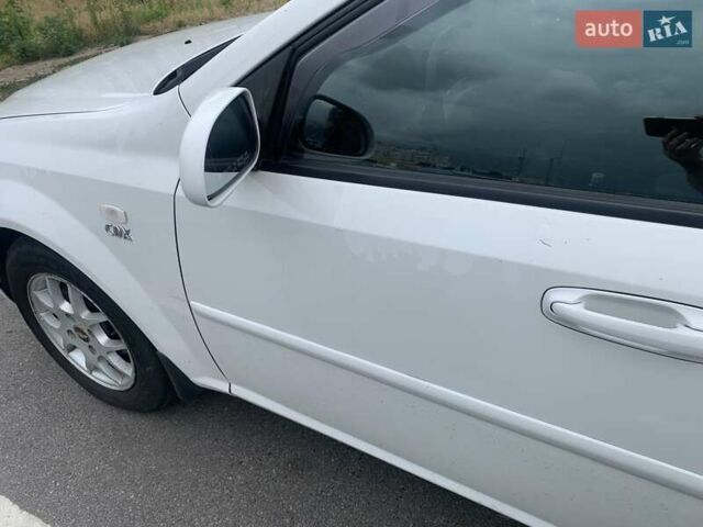Белый Шевроле Лачетти, объемом двигателя 1.8 л и пробегом 206 тыс. км за 4700 $, фото 8 на Automoto.ua