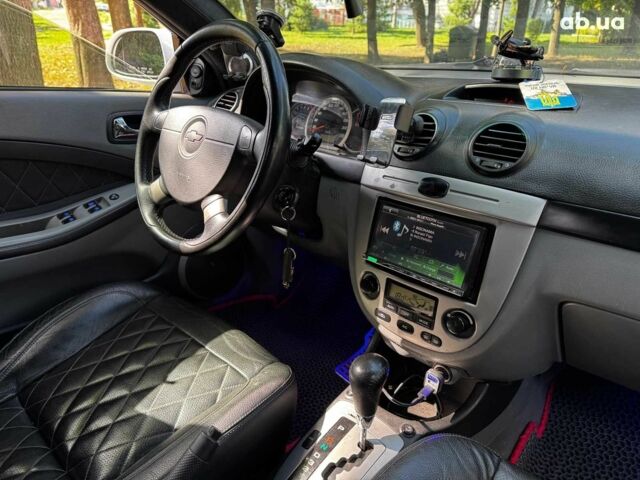 Білий Шевроле Лачетті, об'ємом двигуна 1.8 л та пробігом 112 тис. км за 5290 $, фото 26 на Automoto.ua