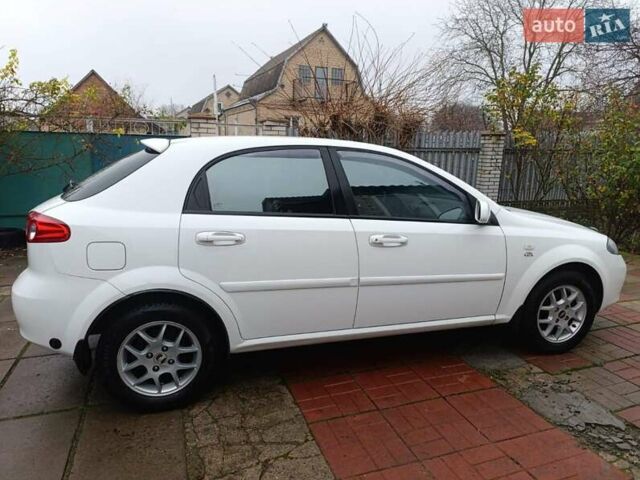 Білий Шевроле Лачетті, об'ємом двигуна 1.8 л та пробігом 173 тис. км за 4500 $, фото 8 на Automoto.ua