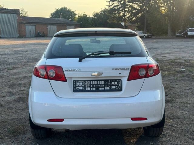 Белый Шевроле Лачетти, объемом двигателя 0 л и пробегом 180 тыс. км за 5450 $, фото 6 на Automoto.ua