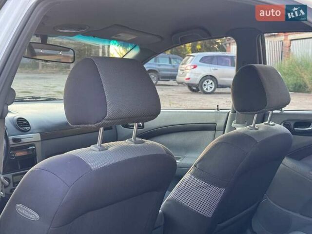 Белый Шевроле Лачетти, объемом двигателя 1.8 л и пробегом 180 тыс. км за 5450 $, фото 43 на Automoto.ua