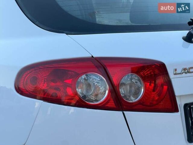 Белый Шевроле Лачетти, объемом двигателя 1.8 л и пробегом 180 тыс. км за 5450 $, фото 22 на Automoto.ua