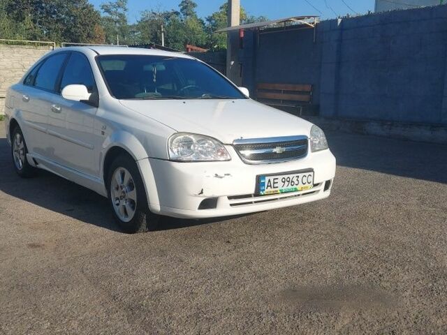 Белый Шевроле Лачетти, объемом двигателя 1.8 л и пробегом 224 тыс. км за 3999 $, фото 10 на Automoto.ua