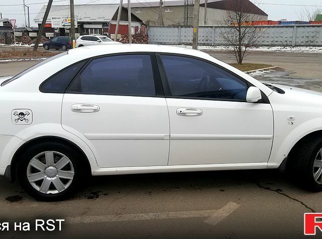 Белый Шевроле Лачетти, объемом двигателя 1.8 л и пробегом 290 тыс. км за 3700 $, фото 3 на Automoto.ua