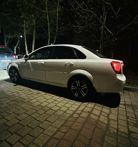 Белый Шевроле Лачетти, объемом двигателя 1.8 л и пробегом 270 тыс. км за 3625 $, фото 21 на Automoto.ua