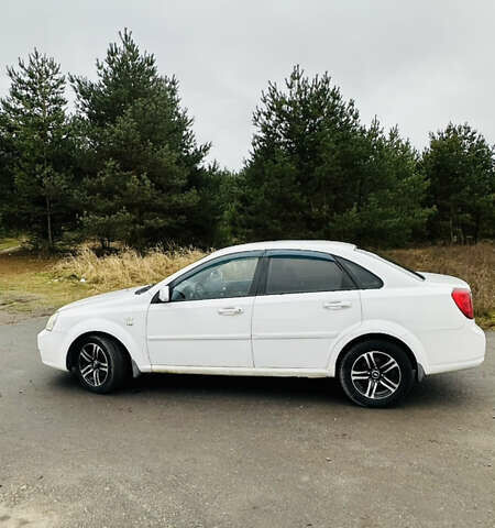 Белый Шевроле Лачетти, объемом двигателя 1.8 л и пробегом 270 тыс. км за 3625 $, фото 16 на Automoto.ua