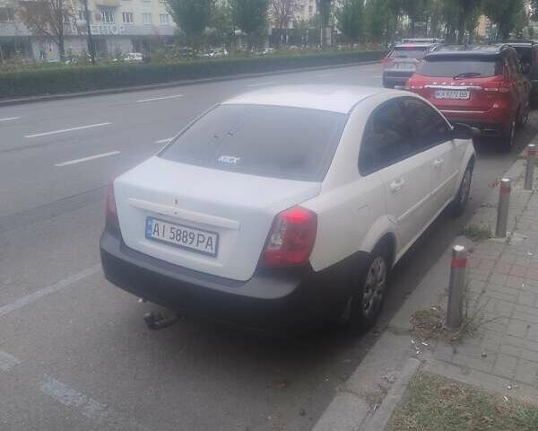 Белый Шевроле Лачетти, объемом двигателя 1.6 л и пробегом 260 тыс. км за 2700 $, фото 6 на Automoto.ua