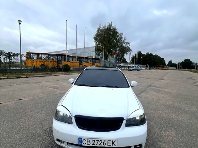 Белый Шевроле Лачетти, объемом двигателя 1.8 л и пробегом 280 тыс. км за 2500 $, фото 5 на Automoto.ua