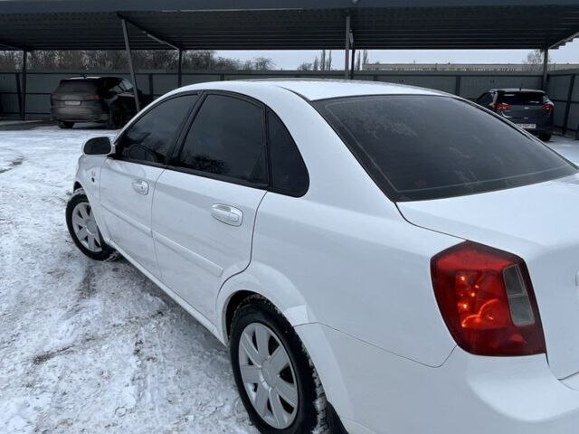 Белый Шевроле Лачетти, объемом двигателя 1.8 л и пробегом 221 тыс. км за 4200 $, фото 4 на Automoto.ua