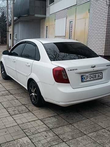 Белый Шевроле Лачетти, объемом двигателя 1.6 л и пробегом 222 тыс. км за 4100 $, фото 2 на Automoto.ua