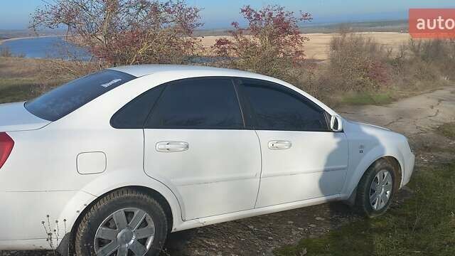 Білий Шевроле Лачетті, об'ємом двигуна 1.8 л та пробігом 305 тис. км за 4000 $, фото 2 на Automoto.ua