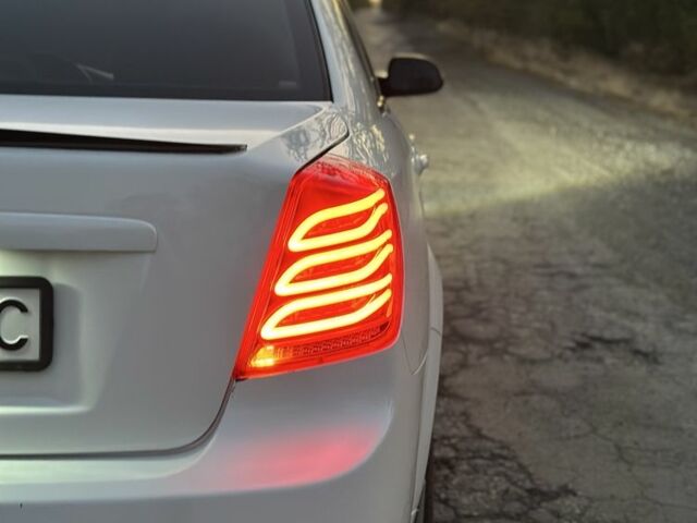 Белый Шевроле Лачетти, объемом двигателя 1.6 л и пробегом 211 тыс. км за 4800 $, фото 14 на Automoto.ua