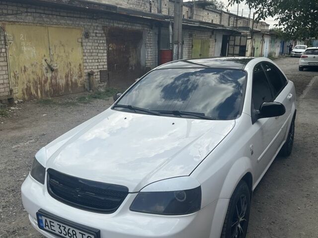 Белый Шевроле Лачетти, объемом двигателя 1.6 л и пробегом 211 тыс. км за 4800 $, фото 16 на Automoto.ua