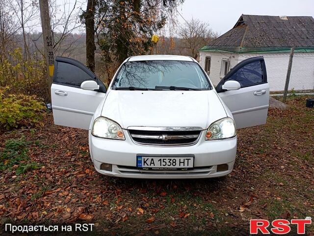 Белый Шевроле Лачетти, объемом двигателя 1.8 л и пробегом 356 тыс. км за 3600 $, фото 1 на Automoto.ua