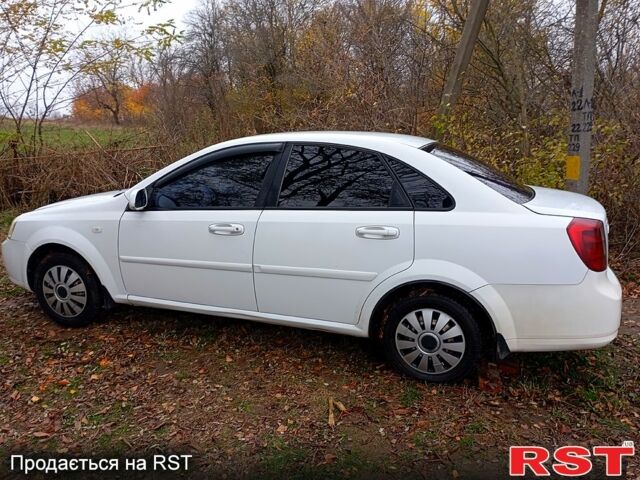 Белый Шевроле Лачетти, объемом двигателя 1.8 л и пробегом 356 тыс. км за 3600 $, фото 5 на Automoto.ua