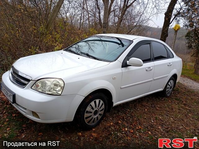 Белый Шевроле Лачетти, объемом двигателя 1.8 л и пробегом 356 тыс. км за 3600 $, фото 3 на Automoto.ua