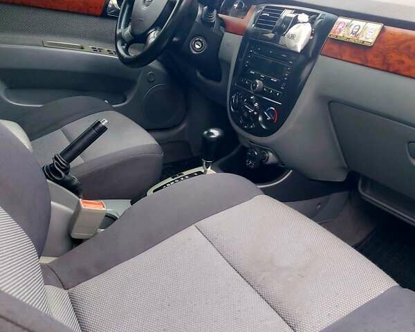 Белый Шевроле Лачетти, объемом двигателя 1.8 л и пробегом 189 тыс. км за 4300 $, фото 3 на Automoto.ua