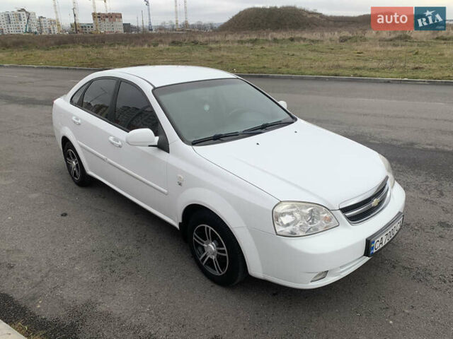 Белый Шевроле Лачетти, объемом двигателя 1.6 л и пробегом 124 тыс. км за 5900 $, фото 10 на Automoto.ua