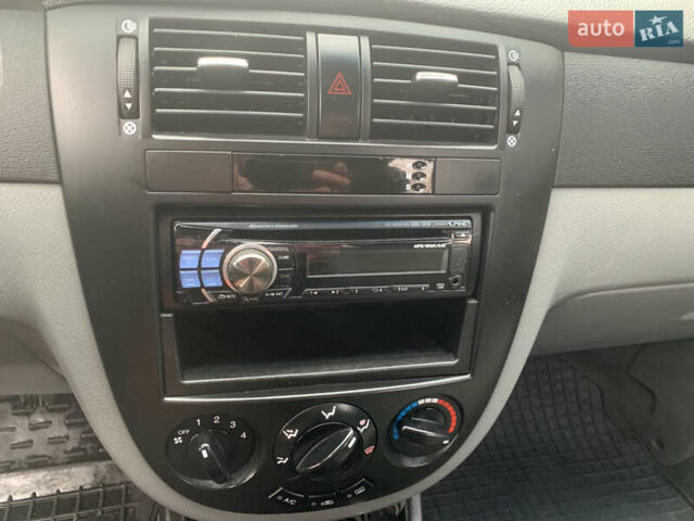 Белый Шевроле Лачетти, объемом двигателя 1.6 л и пробегом 124 тыс. км за 5900 $, фото 27 на Automoto.ua