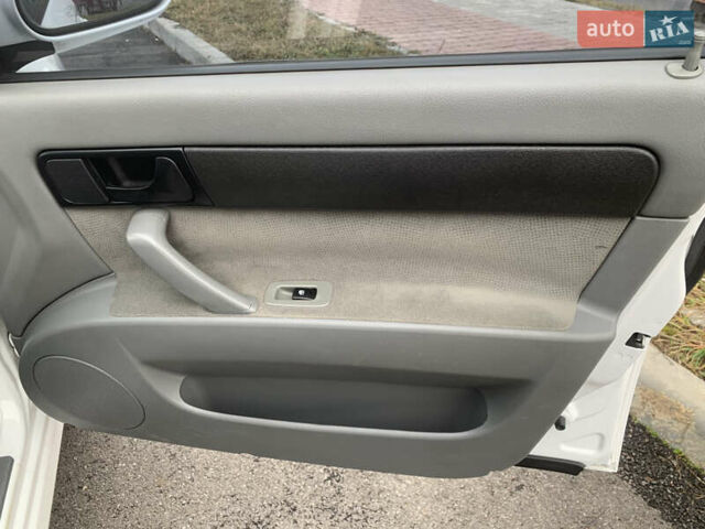 Белый Шевроле Лачетти, объемом двигателя 1.6 л и пробегом 124 тыс. км за 5900 $, фото 19 на Automoto.ua