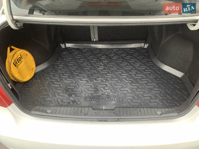 Белый Шевроле Лачетти, объемом двигателя 1.6 л и пробегом 124 тыс. км за 5900 $, фото 31 на Automoto.ua