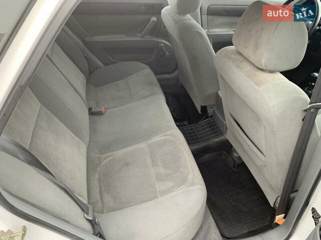 Белый Шевроле Лачетти, объемом двигателя 1.6 л и пробегом 124 тыс. км за 5900 $, фото 20 на Automoto.ua