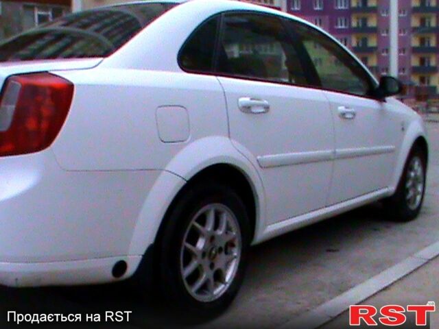 Білий Шевроле Лачетті, об'ємом двигуна 1.6 л та пробігом 200 тис. км за 4098 $, фото 4 на Automoto.ua