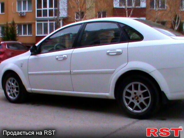 Білий Шевроле Лачетті, об'ємом двигуна 1.6 л та пробігом 200 тис. км за 4098 $, фото 1 на Automoto.ua