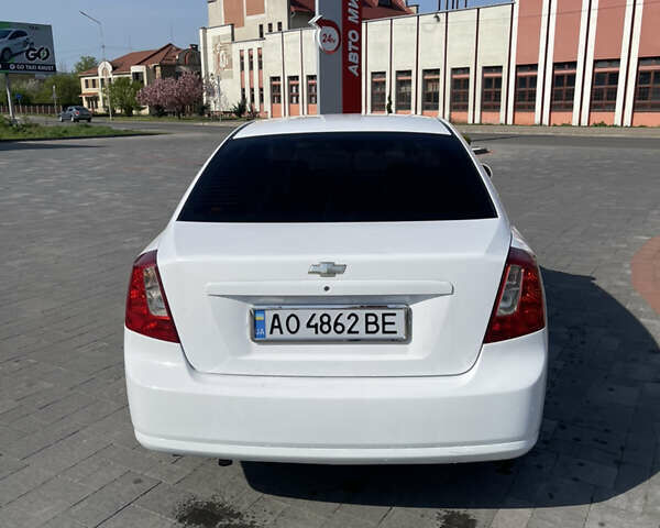 Белый Шевроле Лачетти, объемом двигателя 1.8 л и пробегом 240 тыс. км за 5500 $, фото 7 на Automoto.ua