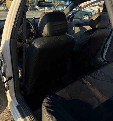 Белый Шевроле Лачетти, объемом двигателя 1.6 л и пробегом 203 тыс. км за 4700 $, фото 12 на Automoto.ua