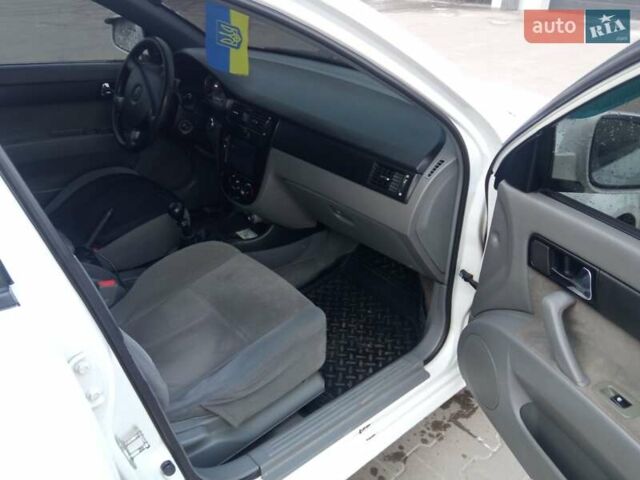 Білий Шевроле Лачетті, об'ємом двигуна 1.5 л та пробігом 187 тис. км за 380 $, фото 3 на Automoto.ua