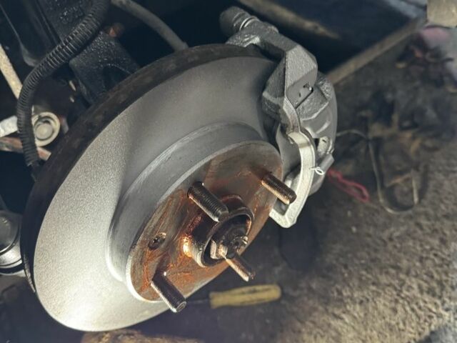 Белый Шевроле Лачетти, объемом двигателя 1.5 л и пробегом 280 тыс. км за 4200 $, фото 12 на Automoto.ua