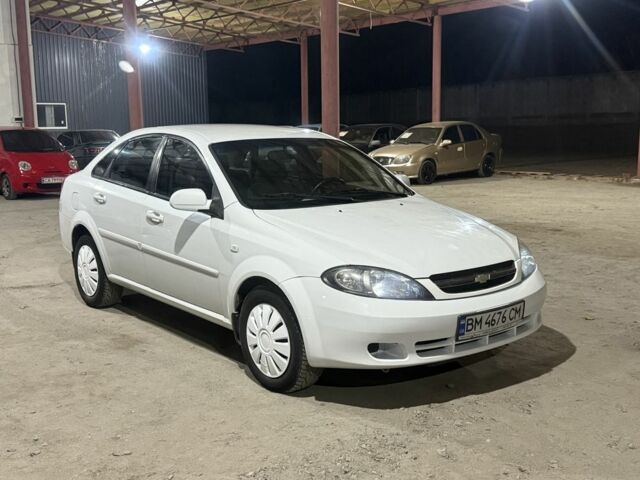Белый Шевроле Лачетти, объемом двигателя 1.5 л и пробегом 199 тыс. км за 2950 $, фото 2 на Automoto.ua