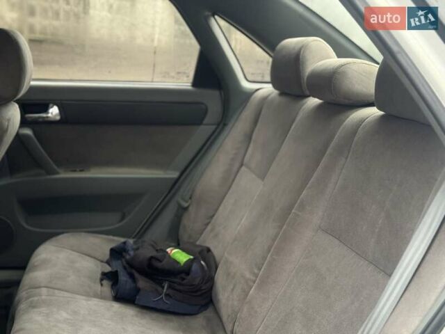 Белый Шевроле Лачетти, объемом двигателя 1.5 л и пробегом 200 тыс. км за 2999 $, фото 8 на Automoto.ua