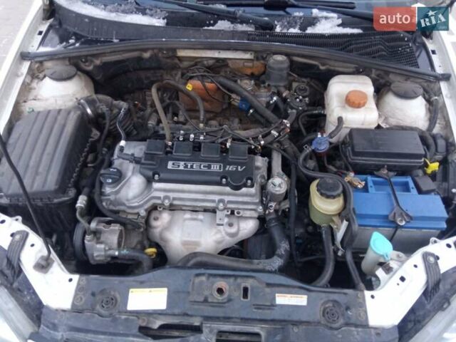 Білий Шевроле Лачетті, об'ємом двигуна 1.5 л та пробігом 187 тис. км за 380 $, фото 13 на Automoto.ua
