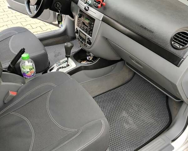 Белый Шевроле Лачетти, объемом двигателя 1.8 л и пробегом 173 тыс. км за 5000 $, фото 8 на Automoto.ua