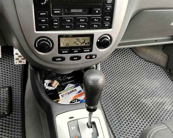 Белый Шевроле Лачетти, объемом двигателя 1.8 л и пробегом 173 тыс. км за 5000 $, фото 4 на Automoto.ua