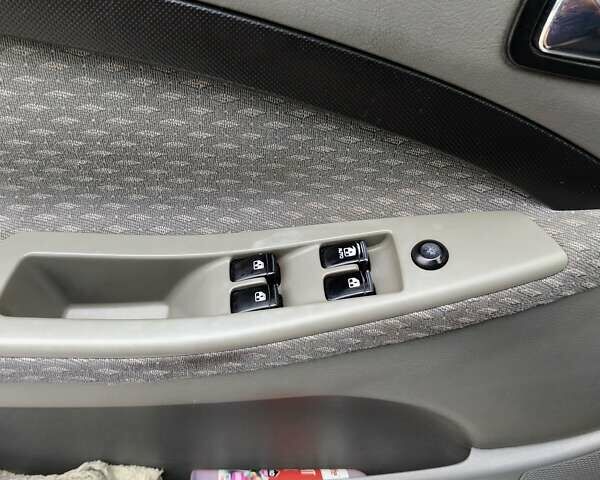 Белый Шевроле Лачетти, объемом двигателя 1.8 л и пробегом 173 тыс. км за 5000 $, фото 1 на Automoto.ua