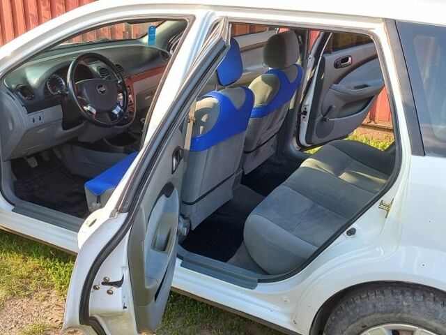 Белый Шевроле Лачетти, объемом двигателя 0 л и пробегом 186 тыс. км за 2799 $, фото 9 на Automoto.ua